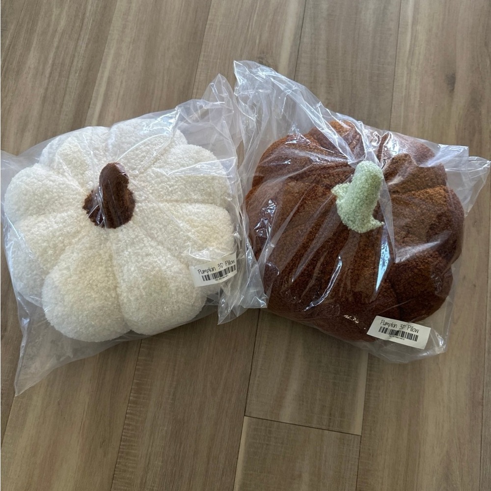 The Styled Collection 3D Pumpkin Pillows